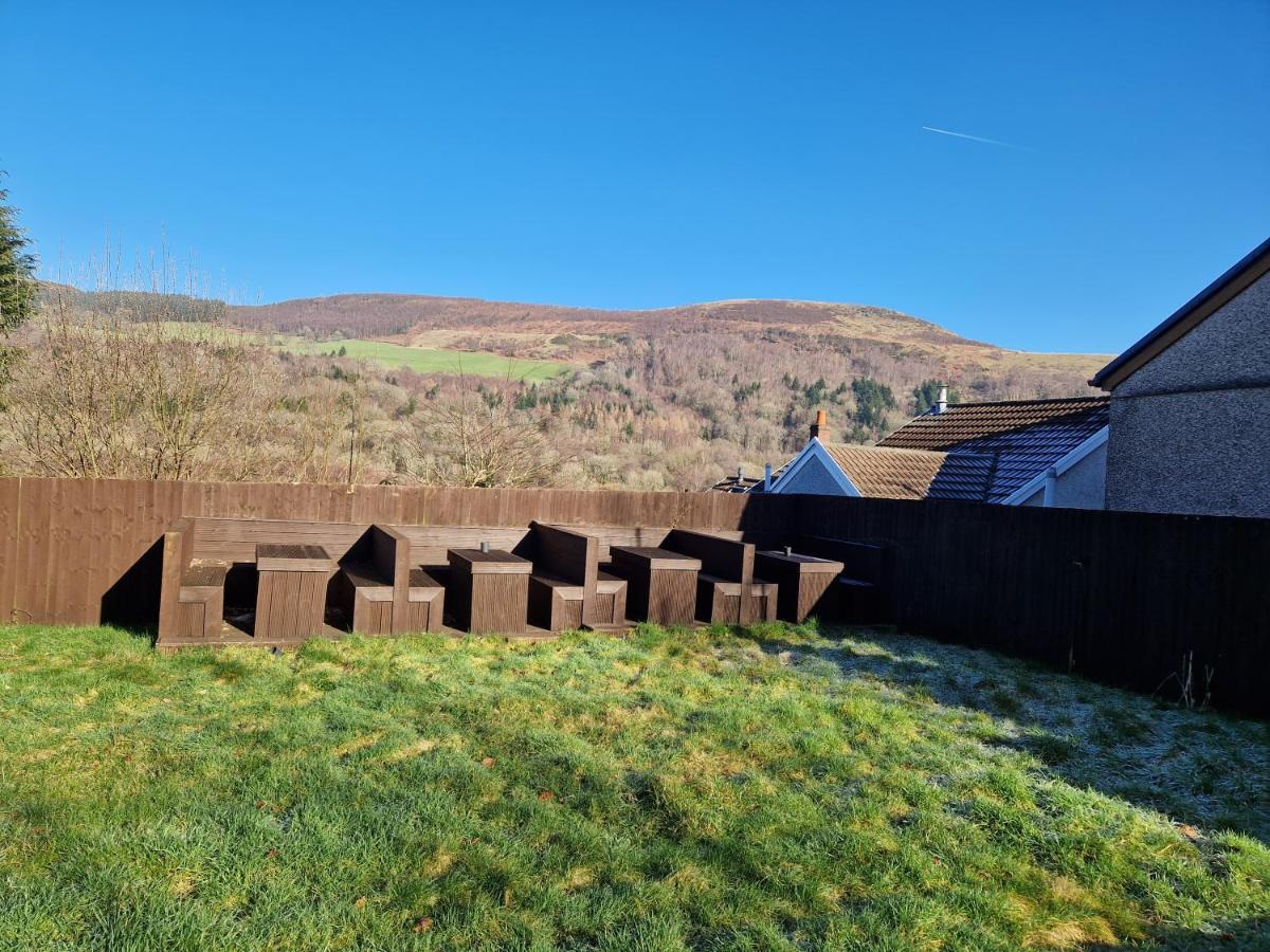 Flat 5. Modern Studio Apartment, Tynte Hotel, Mountain Ash Quakers Yard Kültér fotó